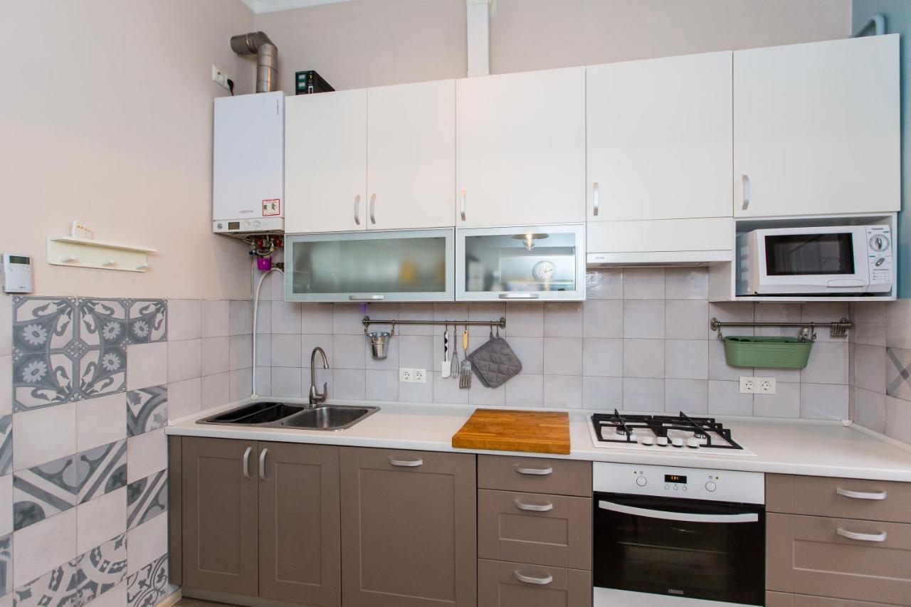 לבוב Light And Spacious Apartment On Gazova Str מראה חיצוני תמונה