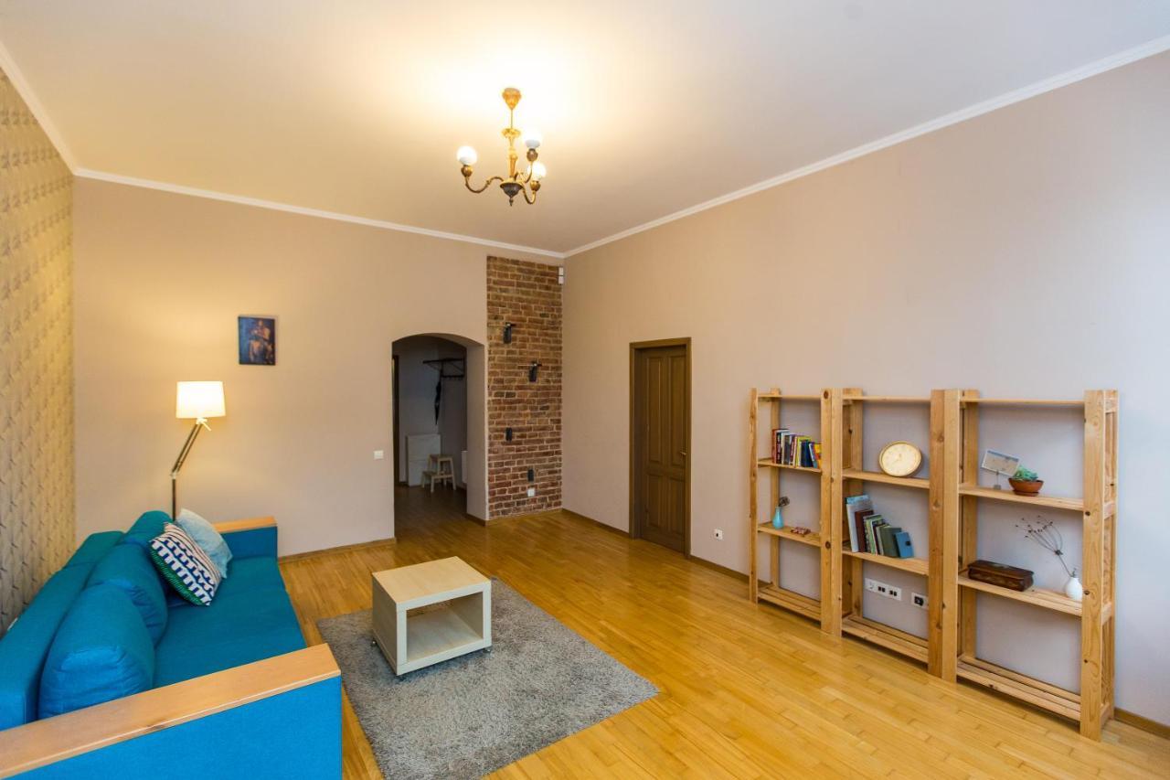 לבוב Light And Spacious Apartment On Gazova Str מראה חיצוני תמונה