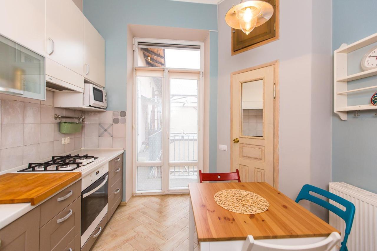 לבוב Light And Spacious Apartment On Gazova Str מראה חיצוני תמונה